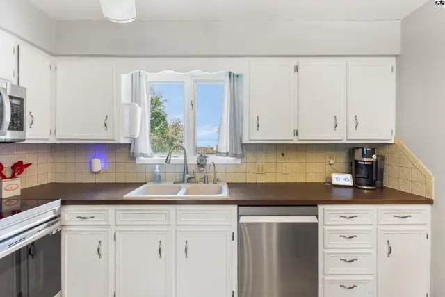 Photo of 605 S Walnut St, South Hutchinson, KS