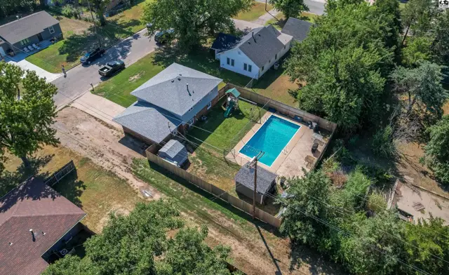 Photo of 605 S Walnut St, South Hutchinson, KS