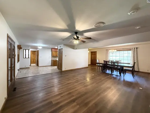 Photo of 2608 Derenda Dr, Hutchinson, KS