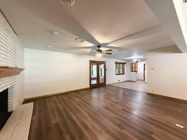 Photo of 2608 Derenda Dr, Hutchinson, KS