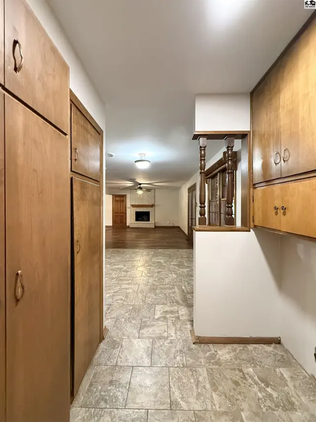 Photo of 2608 Derenda Dr, Hutchinson, KS