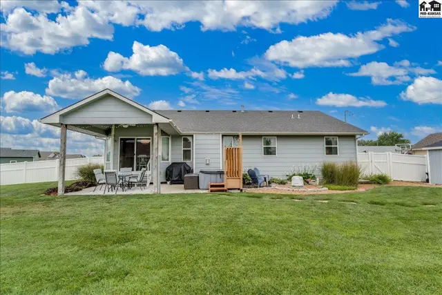 Photo of 48 Detroit Dr, South Hutchinson, KS