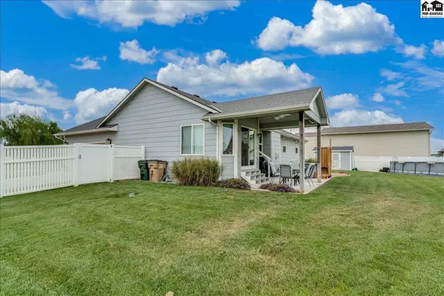 Photo of 48 Detroit Dr, South Hutchinson, KS
