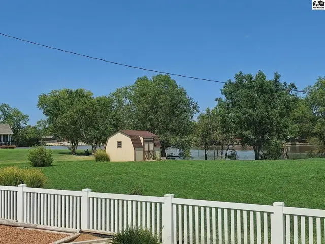 Photo of 48 Detroit Dr, South Hutchinson, KS