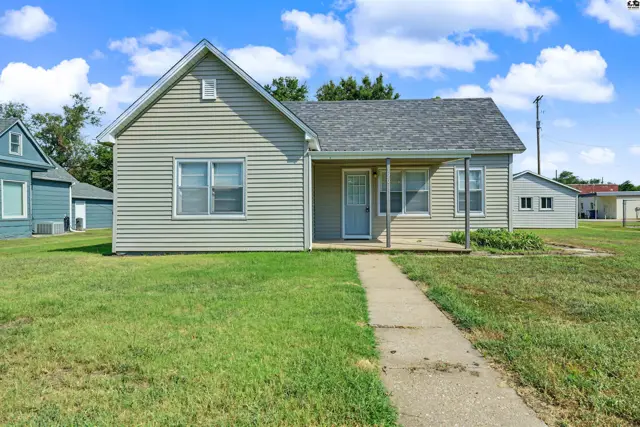 Photo of 120 W 4th St, Assaria, KS