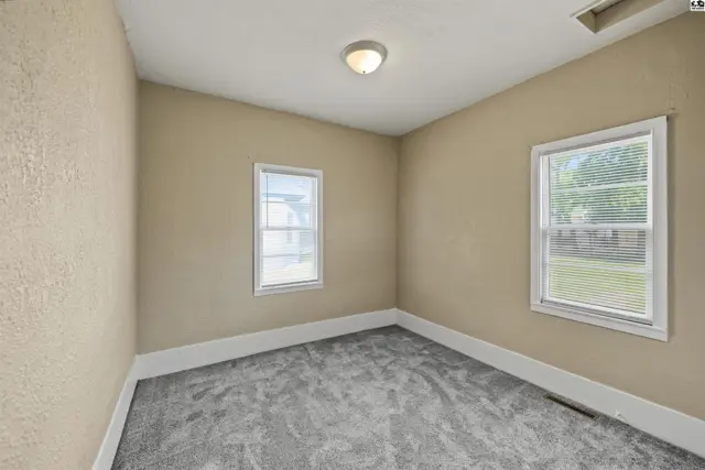 Photo of 120 W 4th St, Assaria, KS