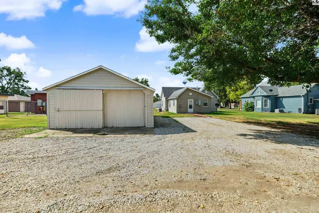 Photo of 120 W 4th St, Assaria, KS
