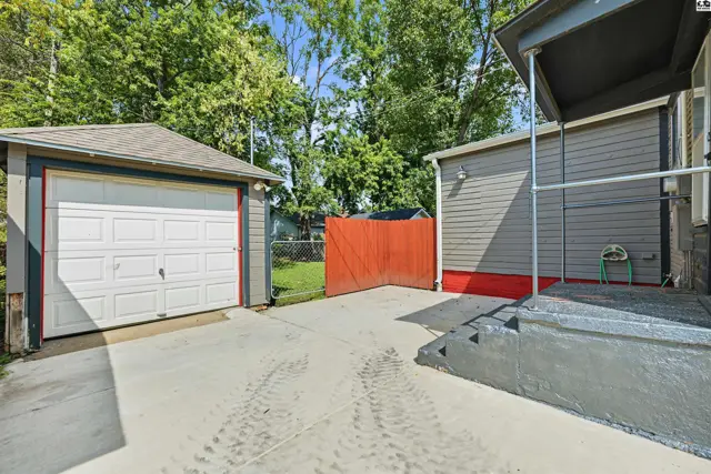 Photo of 442 W Putnam Ave, Salina, KS
