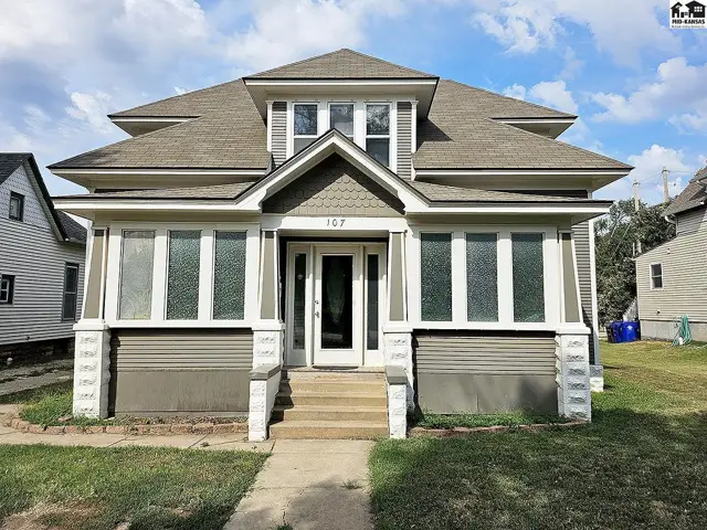 Photo of 107 N. Chestnut St, McPherson, KS