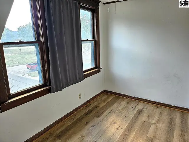 Photo of 107 N. Chestnut St, McPherson, KS