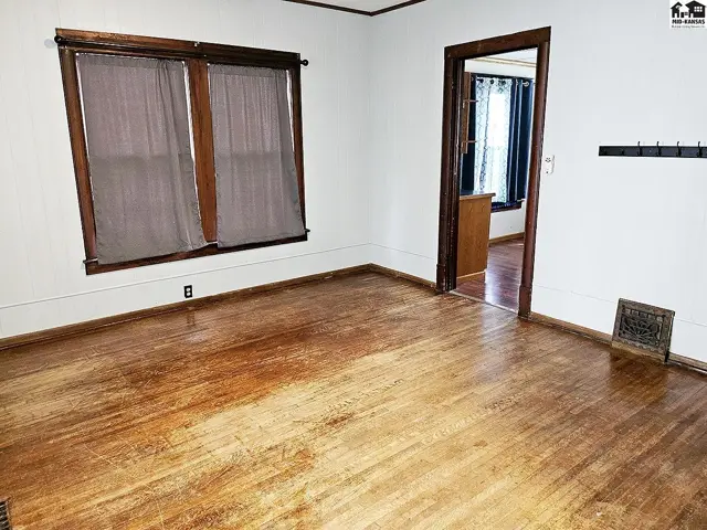Photo of 107 N. Chestnut St, McPherson, KS