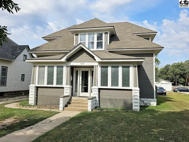 Photo of 107 N. Chestnut St, McPherson, KS