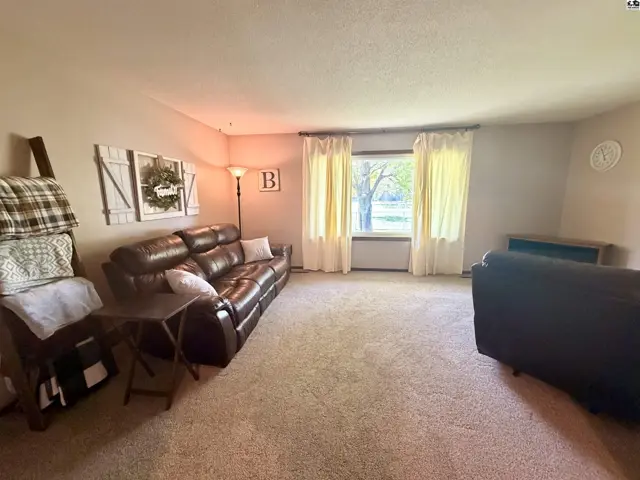 Photo of 2201 Northridge Rd, Hutchinson, KS