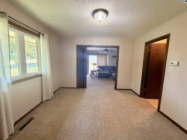 Photo of 2201 Northridge Rd, Hutchinson, KS