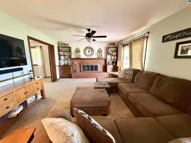 Photo of 2201 Northridge Rd, Hutchinson, KS