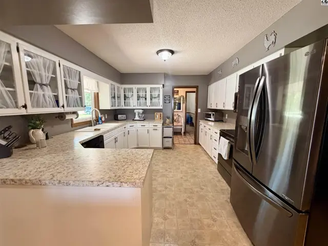 Photo of 2201 Northridge Rd, Hutchinson, KS