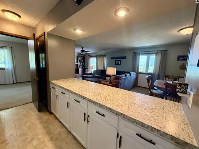 Photo of 2201 Northridge Rd, Hutchinson, KS