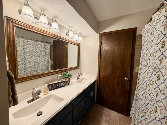 Photo of 2201 Northridge Rd, Hutchinson, KS
