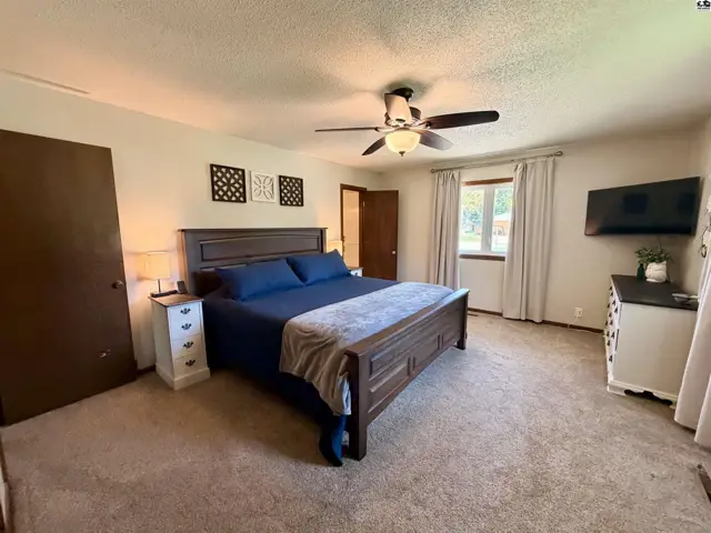 Photo of 2201 Northridge Rd, Hutchinson, KS