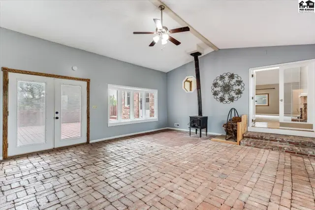 Photo of 4106 N Shelburne Dr, Hutchinson, KS