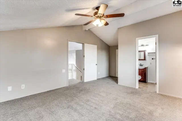 Photo of 4106 N Shelburne Dr, Hutchinson, KS