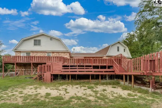 Photo of 4106 N Shelburne Dr, Hutchinson, KS