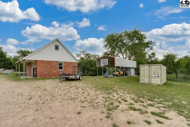 Photo of 4106 N Shelburne Dr, Hutchinson, KS