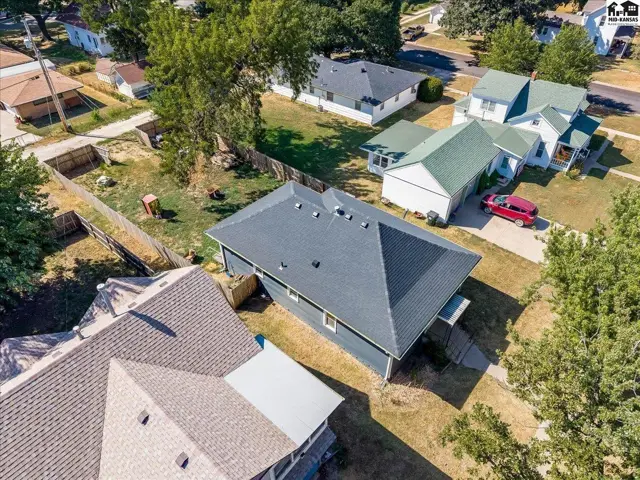 Photo of 411 Santa Fe St, Halstead, KS