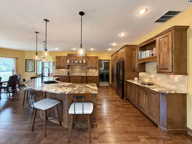 Photo of 6719 E 43rd Ave, Hutchinson, KS