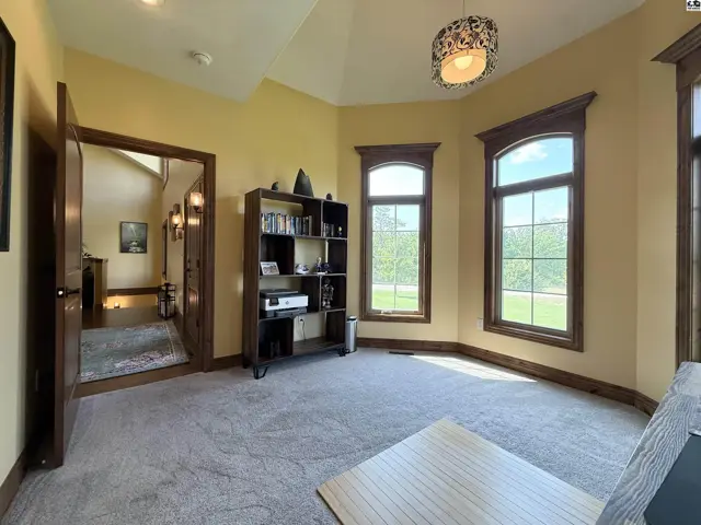 Photo of 6719 E 43rd Ave, Hutchinson, KS