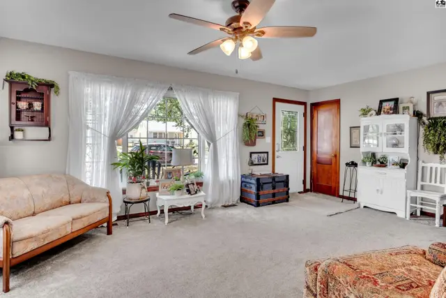 Photo of 515 S High St, Newton, KS