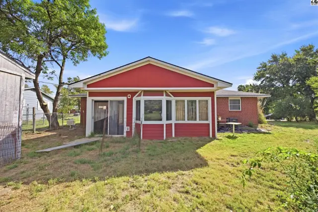 Photo of 1711 James St, Hutchinson, KS