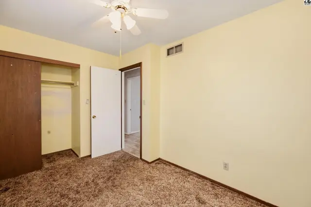 Photo of 1711 James St, Hutchinson, KS