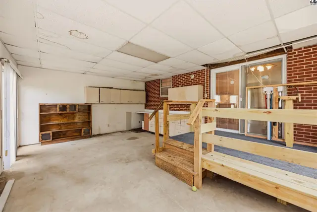 Photo of 1711 James St, Hutchinson, KS