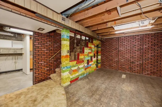 Photo of 1711 James St, Hutchinson, KS