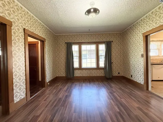 Photo of 305 W 15th Ave, Hutchinson, KS