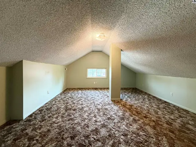 Photo of 305 W 15th Ave, Hutchinson, KS