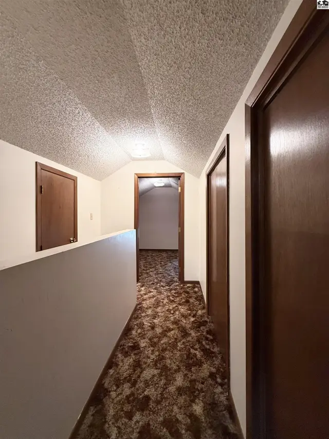 Photo of 305 W 15th Ave, Hutchinson, KS