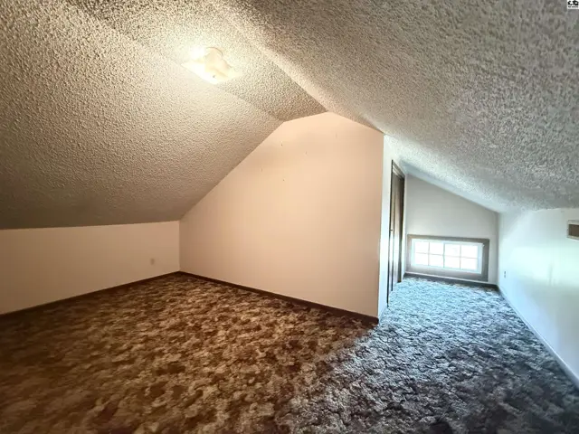 Photo of 305 W 15th Ave, Hutchinson, KS