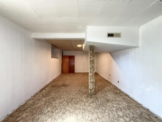 Photo of 305 W 15th Ave, Hutchinson, KS