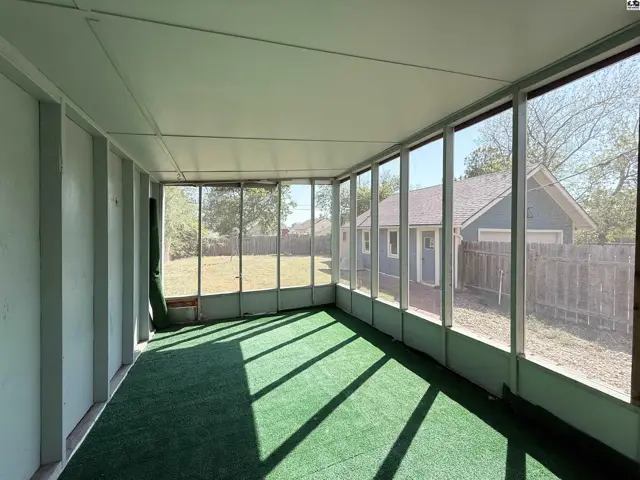 Photo of 305 W 15th Ave, Hutchinson, KS