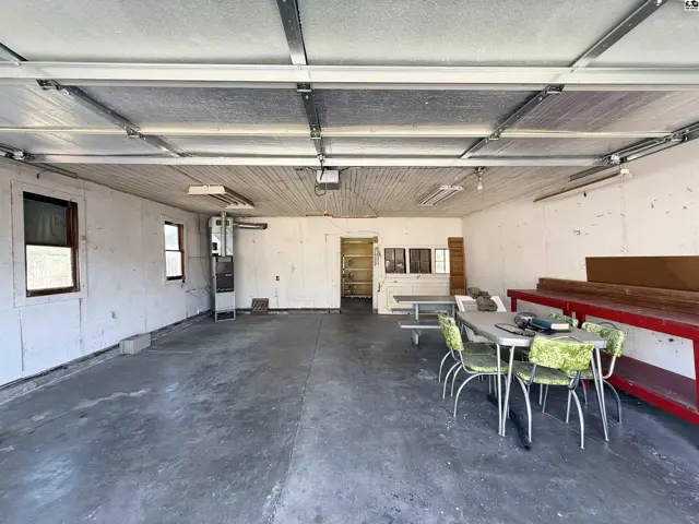 Photo of 305 W 15th Ave, Hutchinson, KS