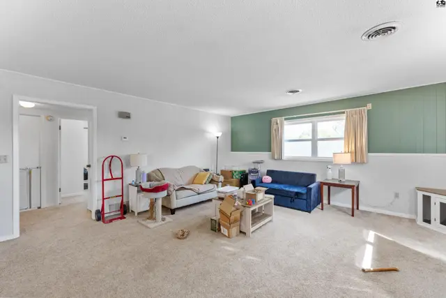 Photo of 806 S Edwards Ave, Moundridge, KS