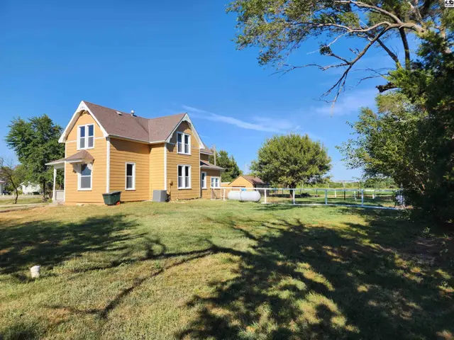 Photo of 1703 Pawnee Rd, McPherson, KS