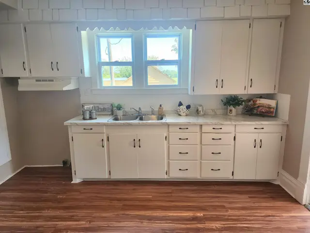Photo of 1703 Pawnee Rd, McPherson, KS