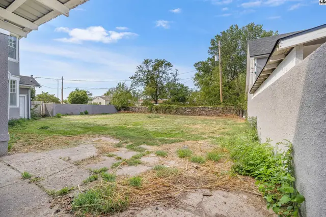 Photo of 2100 N Monroe St, Hutchinson, KS