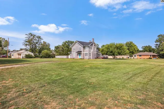 Photo of 2100 N Monroe St, Hutchinson, KS