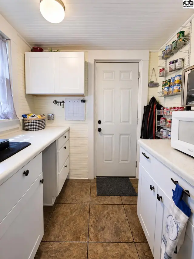 Photo of 1817 N Ash St, Hutchinson, KS
