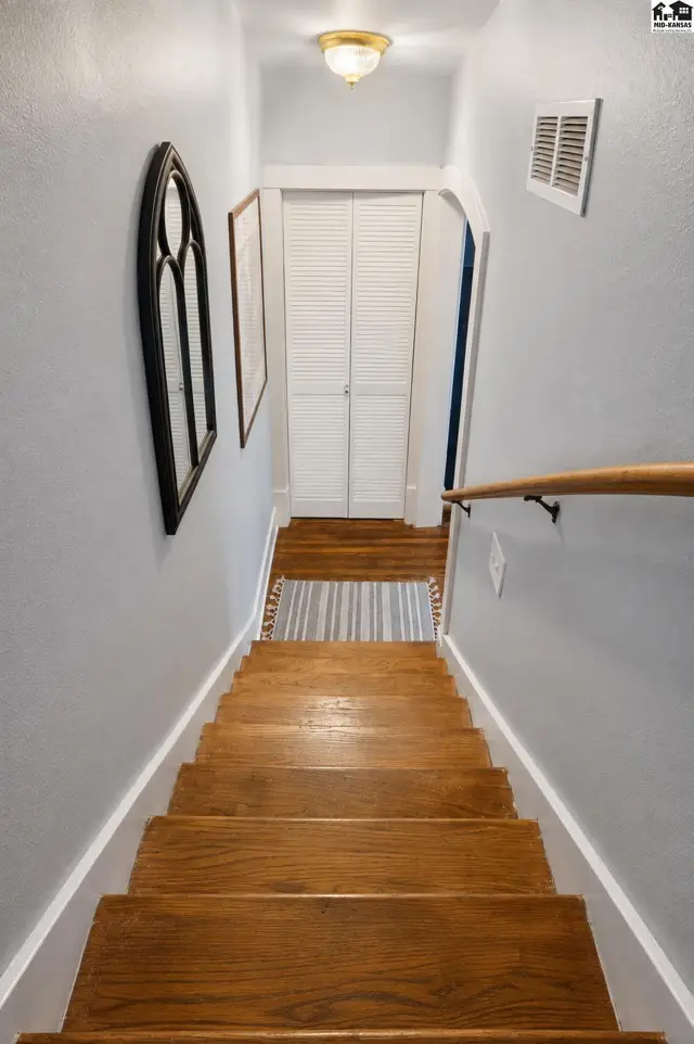 Photo of 1817 N Ash St, Hutchinson, KS
