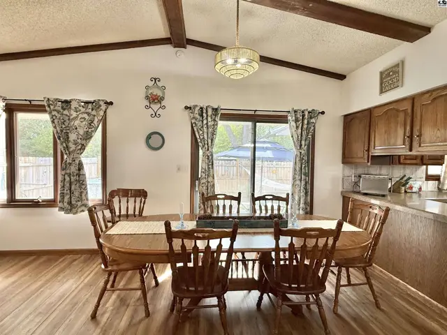 Photo of 3912 Mission Dr, Hutchinson, KS